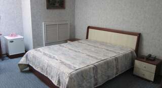 Гостиница Astoria Hotel Астрахань Стандартный двухместный номер с 1 кроватью или 2 отдельными кроватями-4
